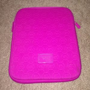 FINAL REDUCTION Michael Kors Tech Case!