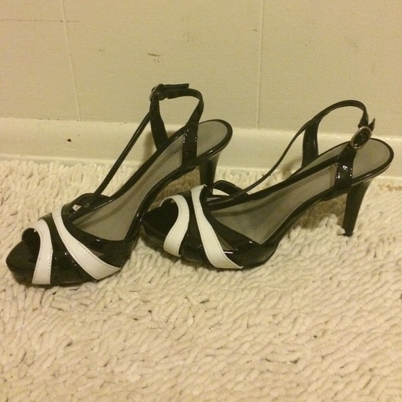 Classy girls night out heels