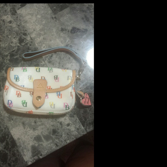 Dooney & Bourke wristlet