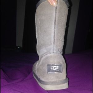 Uggs.