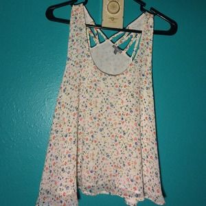 Loose fitted floral tank