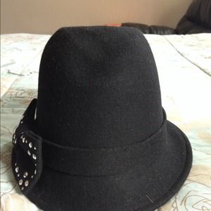 Ladies winter hat