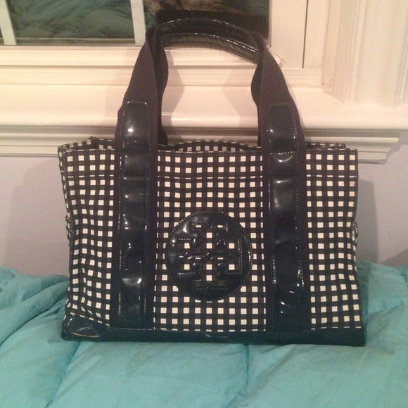 Tory Burch navy and white Tory burch tote