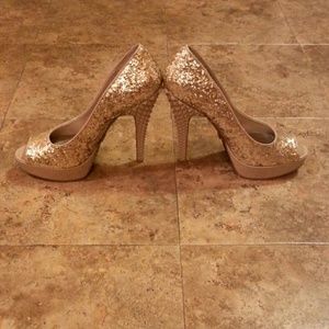 RACHAEL (Rachael Roy) Peep Toe Pump