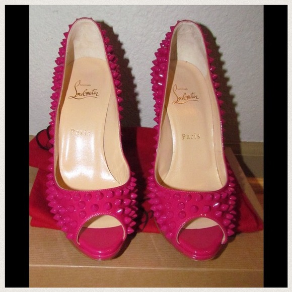 🚫sold🚫Christian louboutin Yolanda spikes