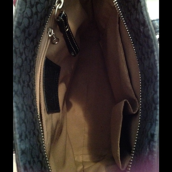 AVAILABLE Authentic coach bag & iPad case - Picture 3 of 4