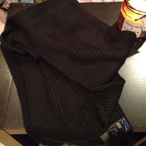Black (guys or girls) H&M scarf NEW!
