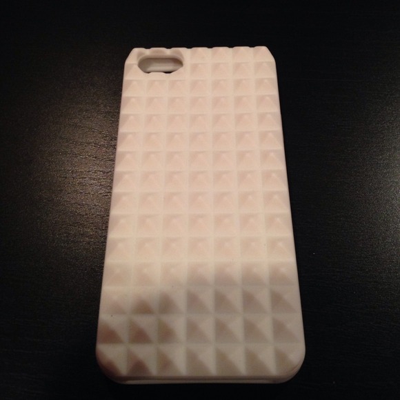 Rubbery studded iPhone 5/5s case