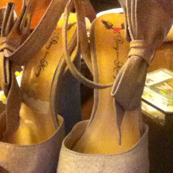Peep toe, 6itches