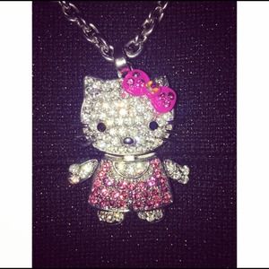 Long hello kitty necklace
