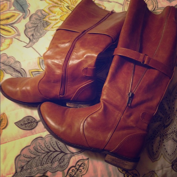 Tan knee high boots size 7.5
