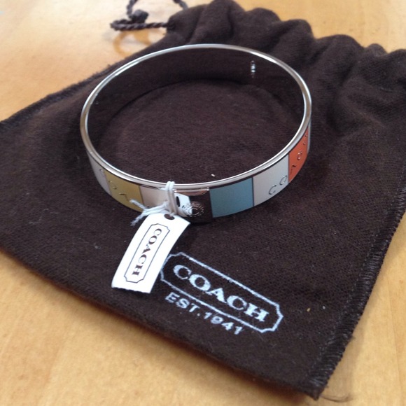 Coach bangle bracelet - Picture 3 of 4