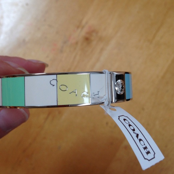 Coach bangle bracelet - Picture 4 of 4