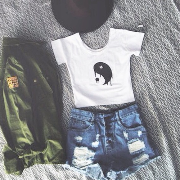 Yin Yang Drip Tee (Medium)