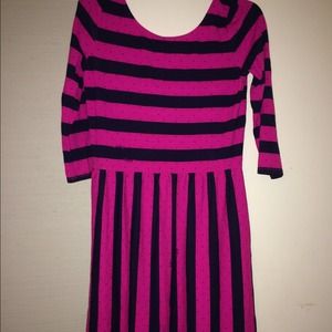 Lilly Pulitzer 3 quarter length sleeve dress.