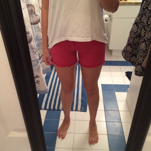 Red denim shorts - Picture 4 of 4