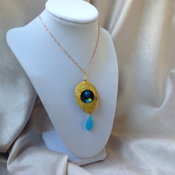 JewelryByShari Jewelry - 🎉HOST PICK🎉 Pangi Chalcedony, Rose Gold Pendant