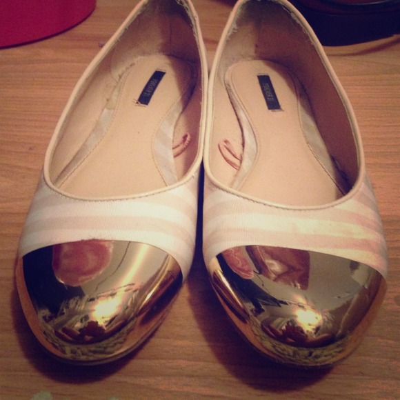 Gold and white striped flats with gold front