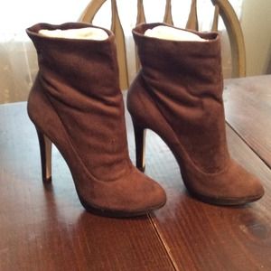 JLo Boots Size 7.5 Brown Brand New