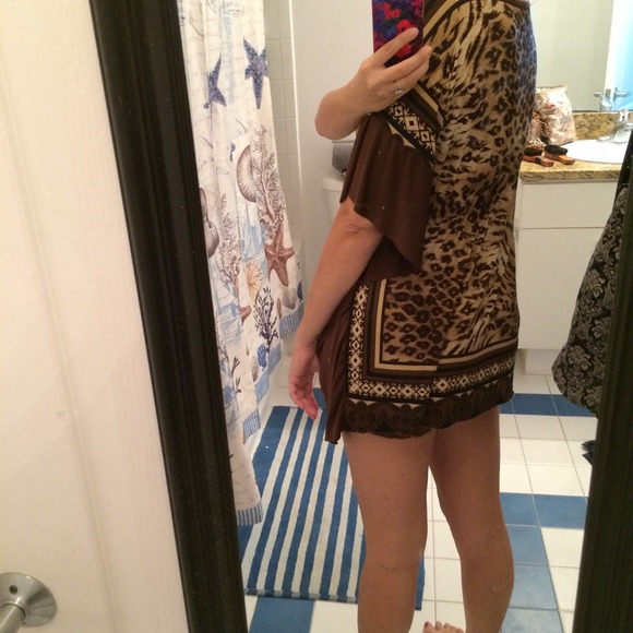 Leopard Print Tunic - Picture 3 of 4