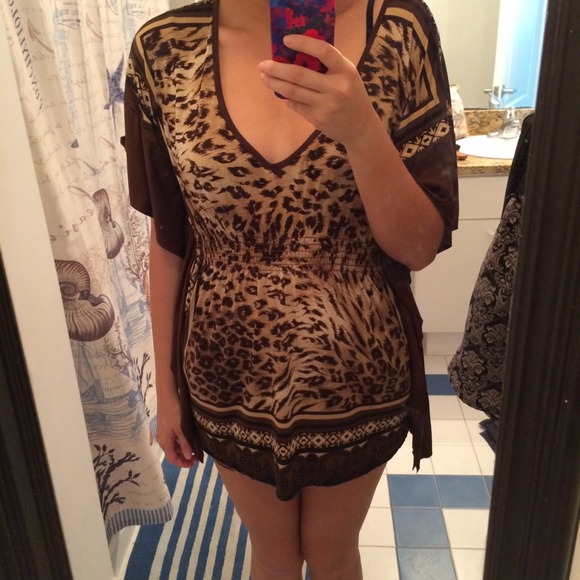Leopard Print Tunic - Picture 4 of 4