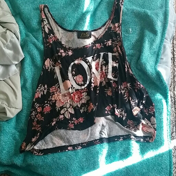 Floral love Short top
