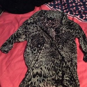 A leopard print quarter shirt