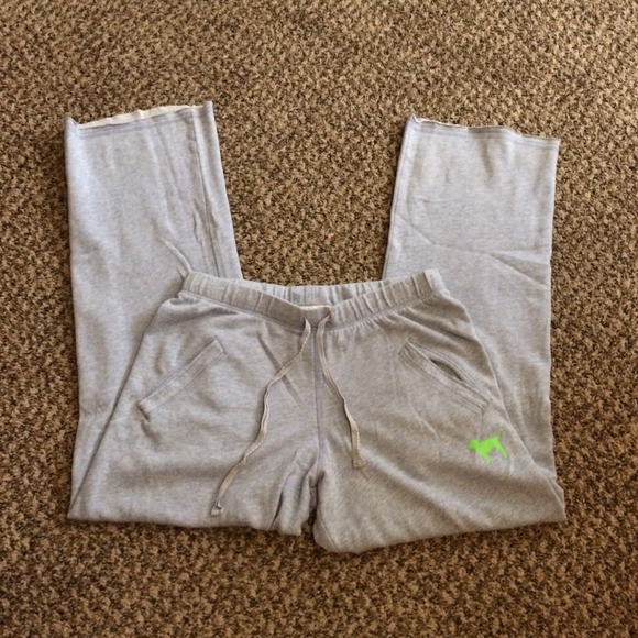 🚫SOLD🚫 on another site VS Pink Sweats.