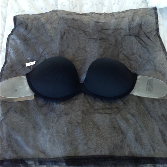 Victoria secret invisible bra, d cup black