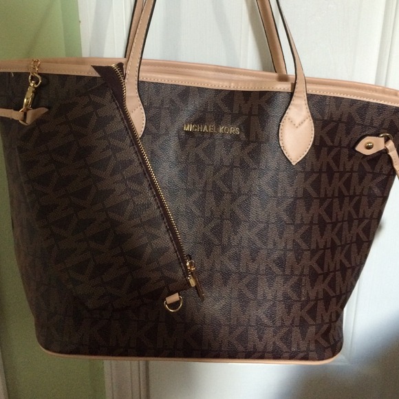 MK Jet Set Tote and wallet coin purse