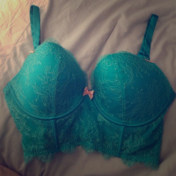 NWOT Victoria's Secret corset style bra 36DD