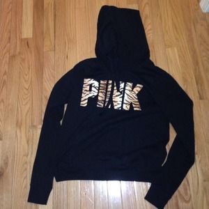 Nwot vs tiger hoodie
