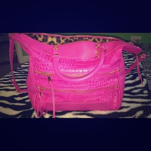 SOLD 🚫Authentic jessica simpson satchel