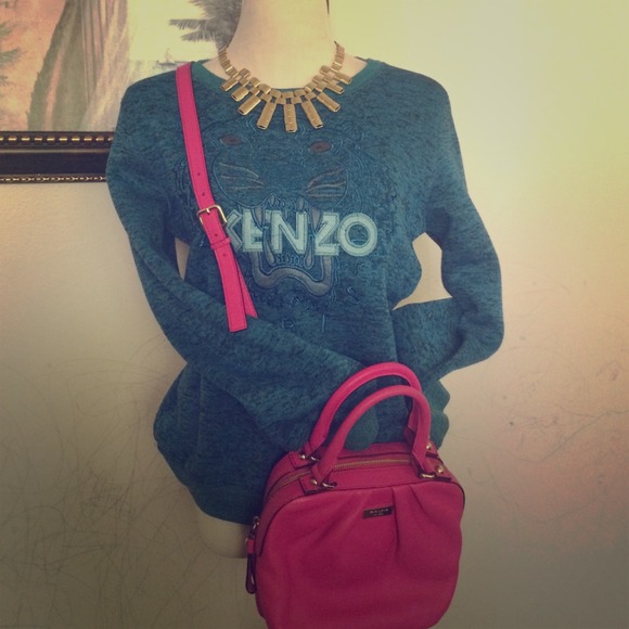 Embroidered Tiger BLUE SWEATER