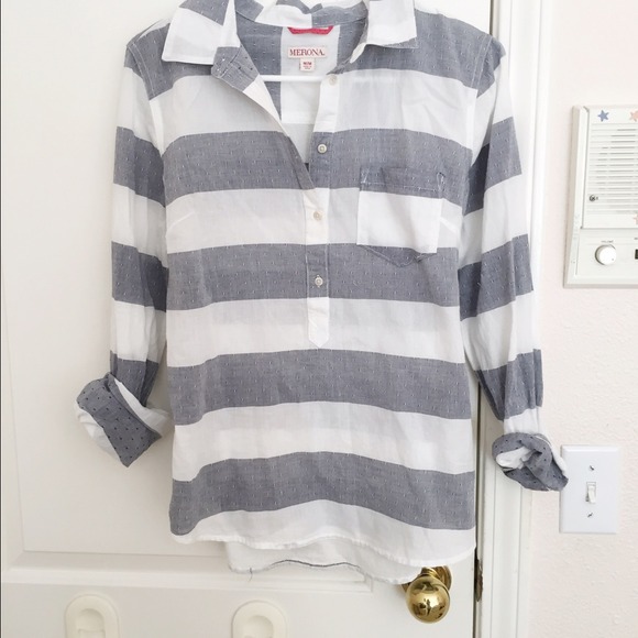 Stripe button up