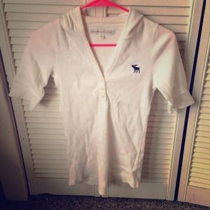 White hooded A&F thermal. Size Medium.