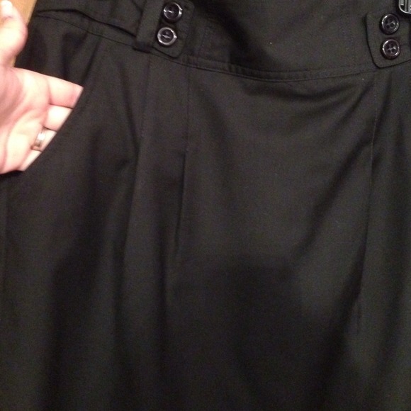 Black skirt with pockets - Picture 2 of 2