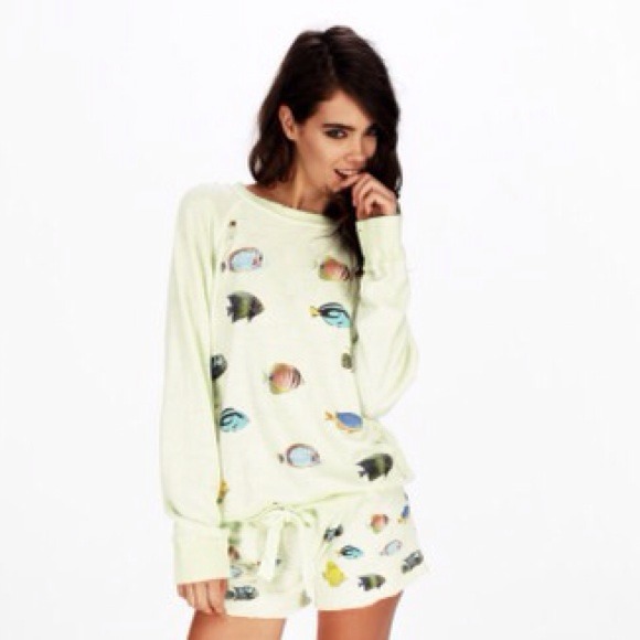 WILDFOX Destroyed Fish Sweater 🐠🐟