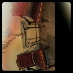 2 chairs n a coffee table