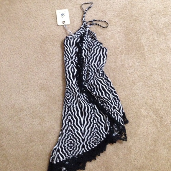 LF Romper Australia's sizing 8 NWT!! - Picture 4 of 4