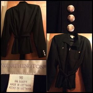 Zip up stretch black blazer