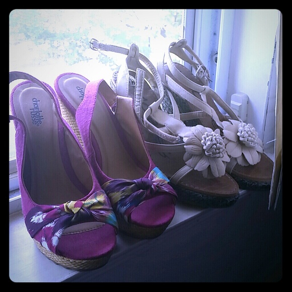 SALE! !! 2 WEDGES