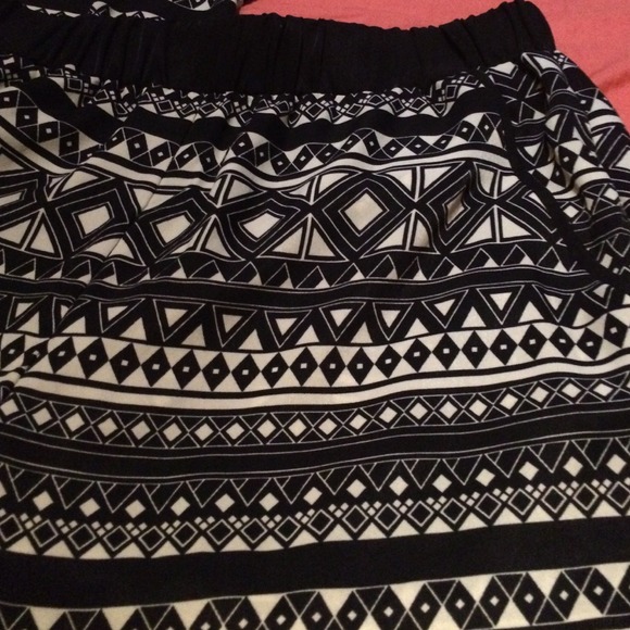 Aztec pattern pants - Picture 2 of 3