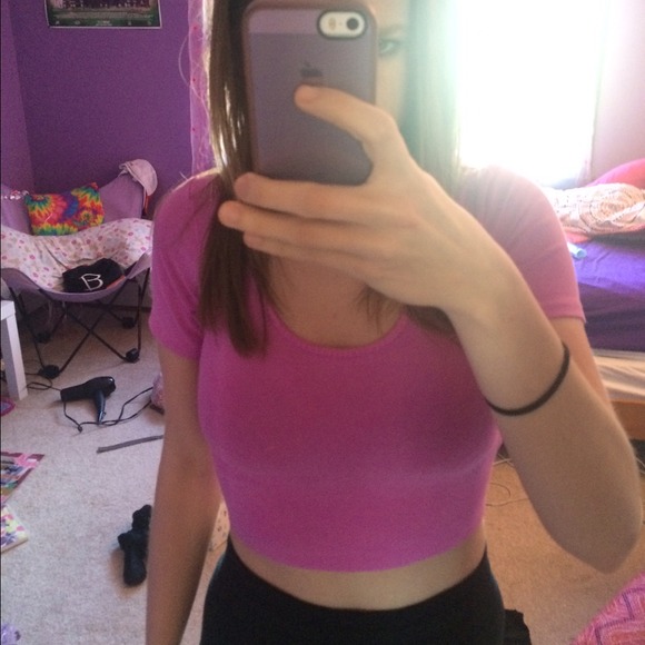 💕💕LF open heart back crop top💕💕 - Picture 4 of 4