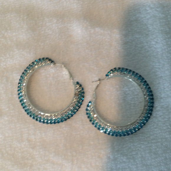 Gorgeous blue crystal hoops never worn