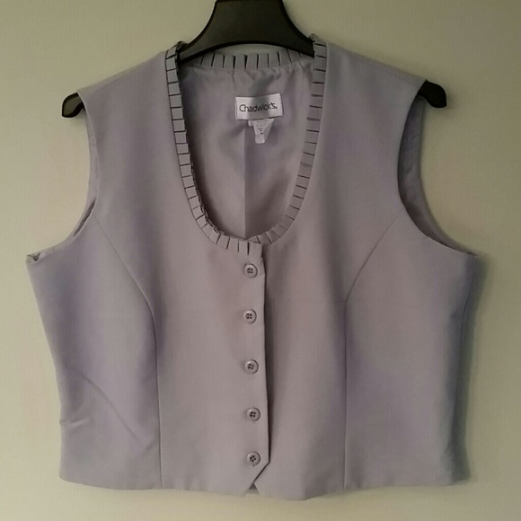 Light grey vest
