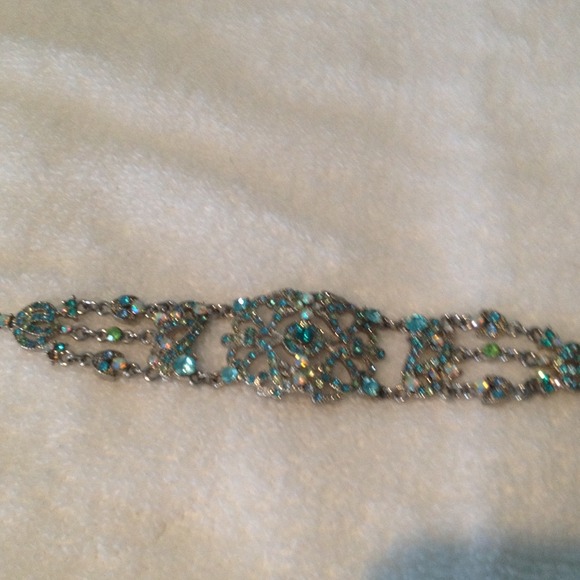 Bundled Beautiful crystal Aqua bracelet