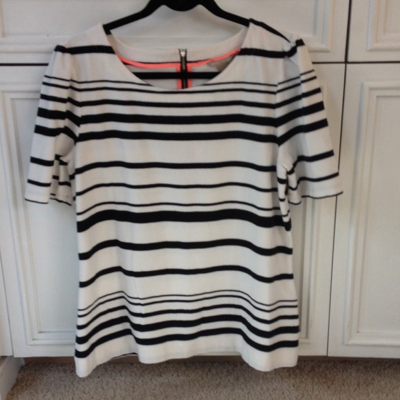 Bundle! Banana Republic top!