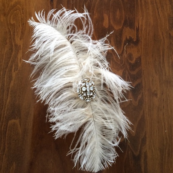 Stick it in hour hair or on your clothes!!