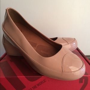 NWOT. Nude comfort flats.